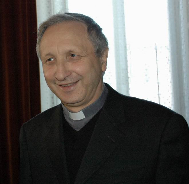 Vescovo Luciano Monari